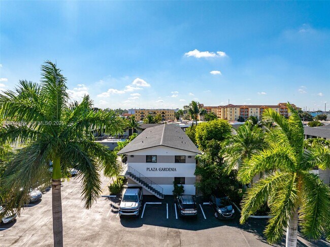 Foto del edificio - 1345 W 28th St