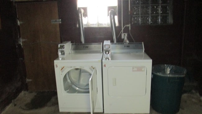 Washer/Dryer - 5066 S Parkard Ave