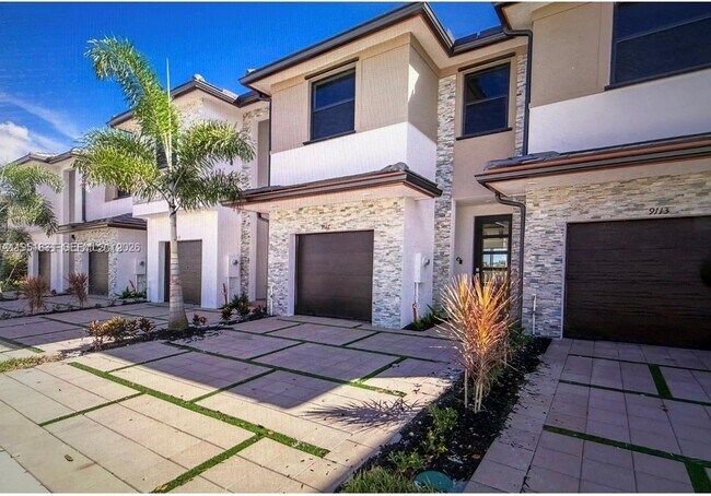 Foto del edificio - 9113 NW 159th St