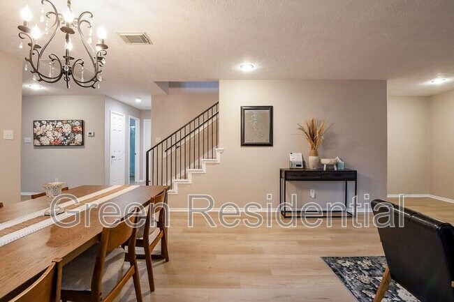 Building Photo - 6711 Seminole Lodge Ln