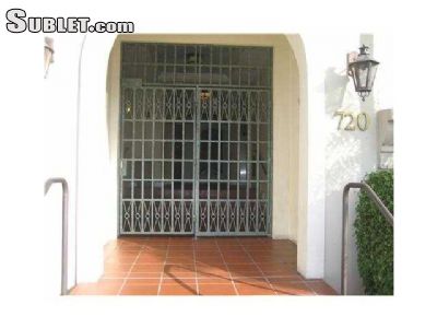 Building Photo - 720 N Sapodilla Ave