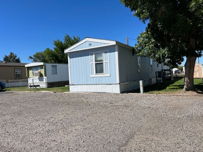 Foto del edificio - 3 Bedroom 2 Bath Trailer for Rent