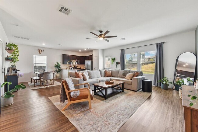 Building Photo - 5908 Eden Dr