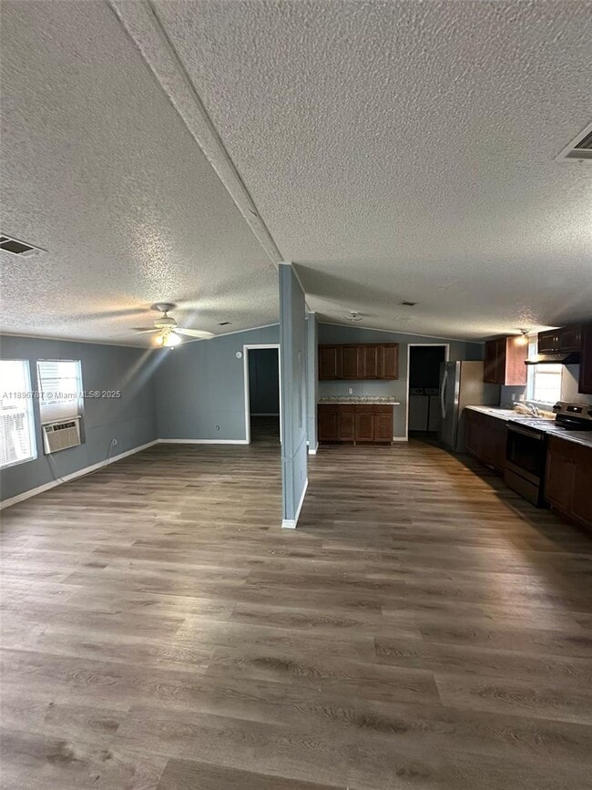 Foto del edificio - 11863 Atlantic Cir