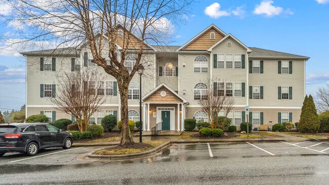 Building Photo - 6105 Hedgecock Cir