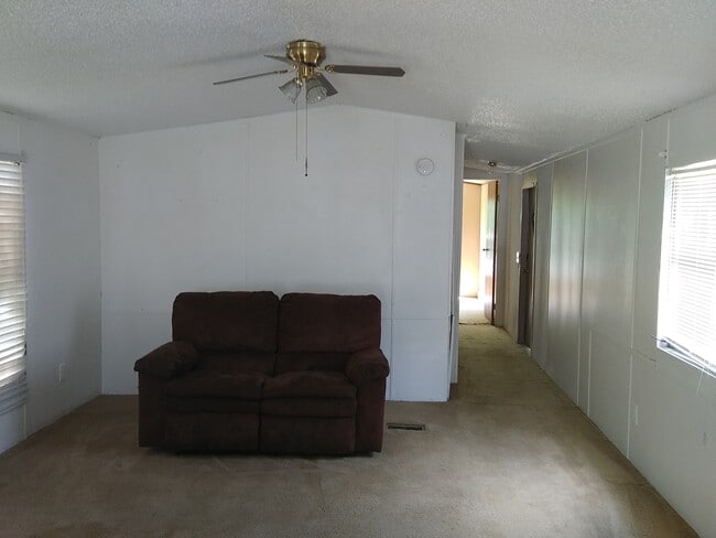 Foto del edificio - 3176 Tank Trail Rd