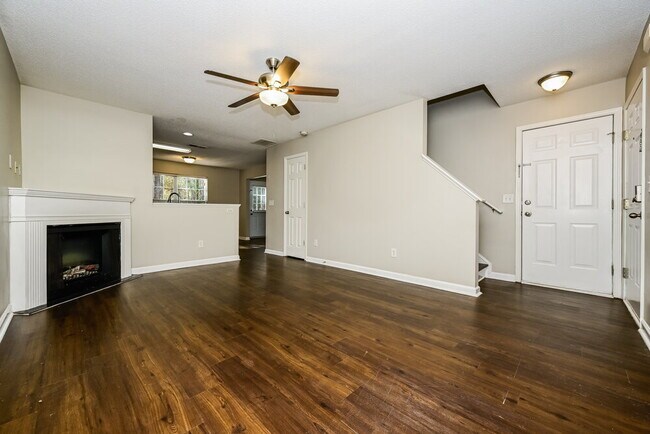 Foto del edificio - 153 Lossie Ln