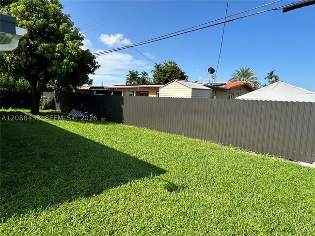 Foto del edificio - 5372 W 4th Ln