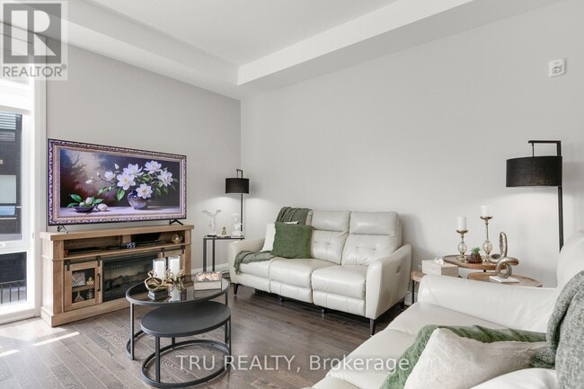 Building Photo - 102-100 CORTILE Pvt