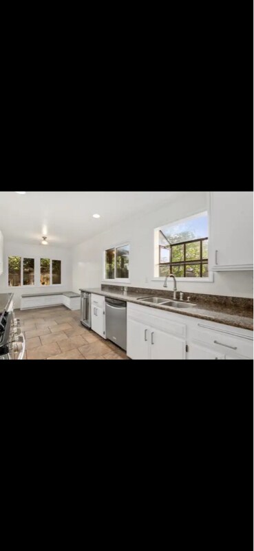 Foto del edificio - 23 Nichols Ave