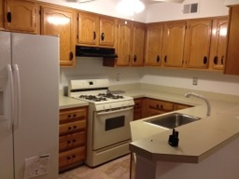 Building Photo - 20 Willow Cir