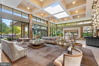 Building Photo - 3713 S George Mason Dr