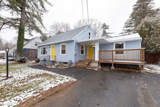 Foto del edificio - 4 br, 2.5 bath House - 10 Appleridge Street