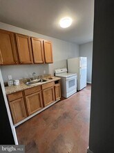 Building Photo - 202 S Samuel St