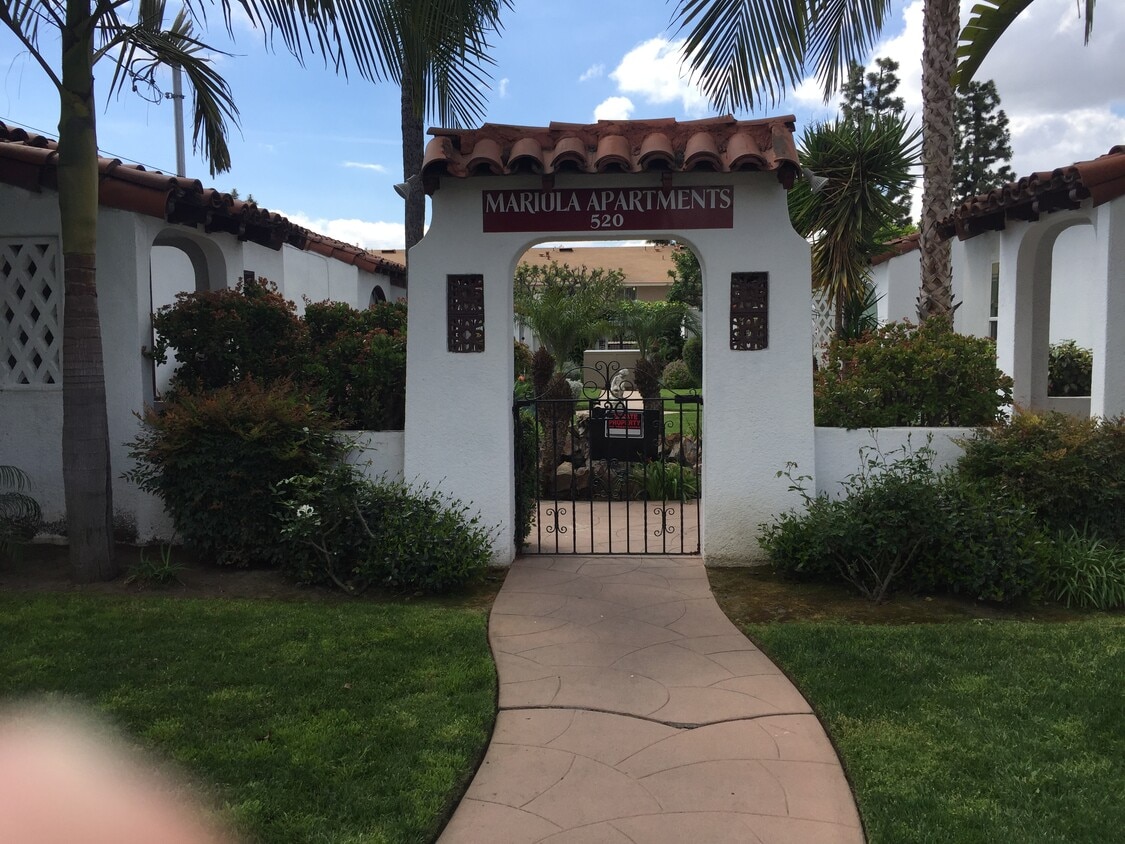 Gated Entry - 520 E Commonwealth Ave