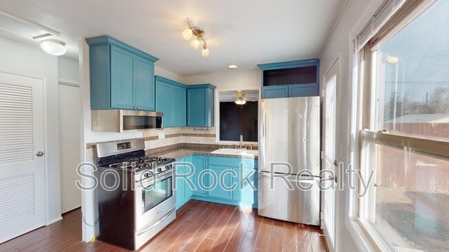 Building Photo - 1917 Ouray Ave