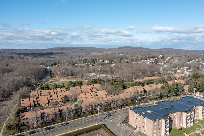 Aerial Photo - Currier Ridge Condominiums