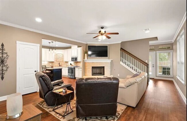 Building Photo - 1722 Creekside Cir