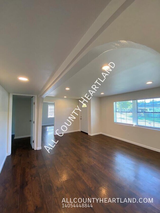 Photo - 1401 N Independence Ave-