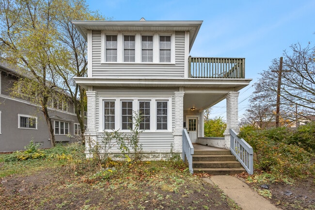 Foto del edificio - 647 Fairview Ave NE