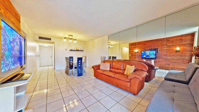 Foto del edificio - 5050 NW 7th St