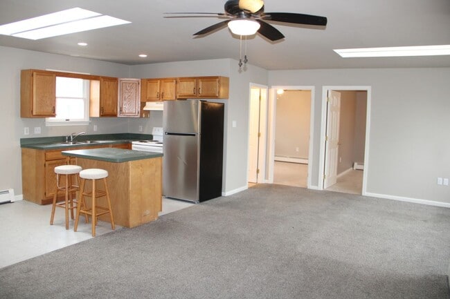 Building Photo - 130 N Mill St