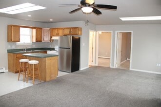 Building Photo - 130 N Mill St