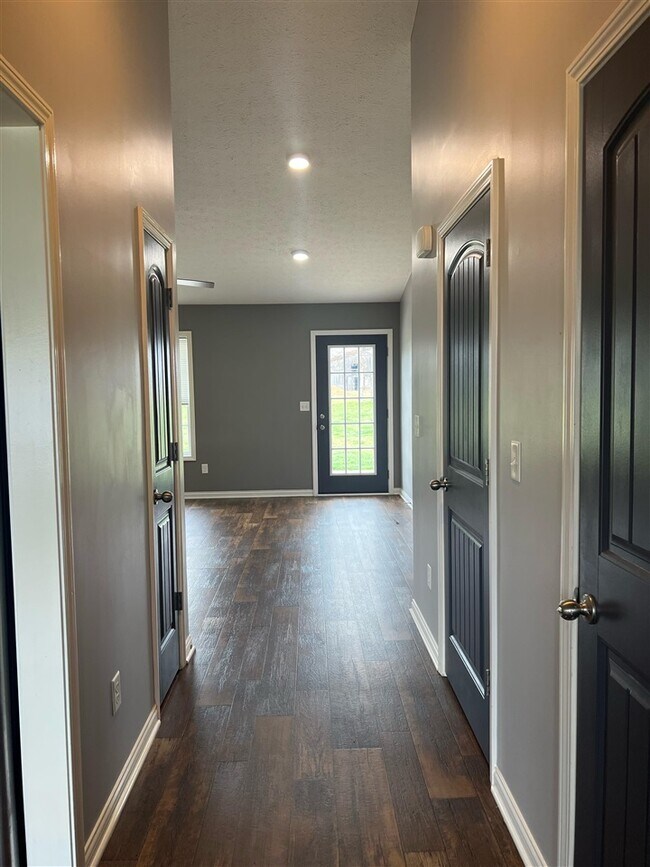 Building Photo - 5487 Hackberry Wy