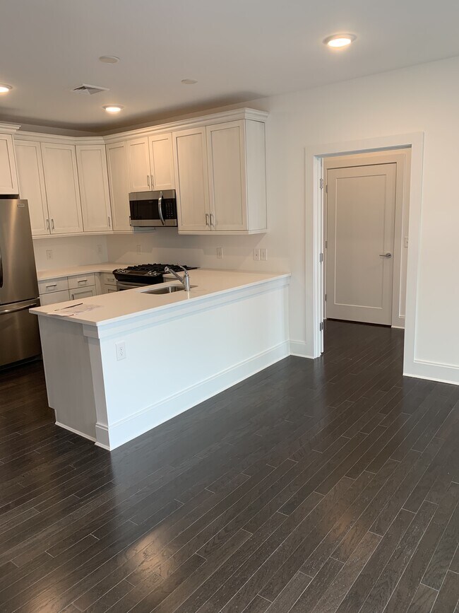 Building Photo - 522 Marina Pointe Dr