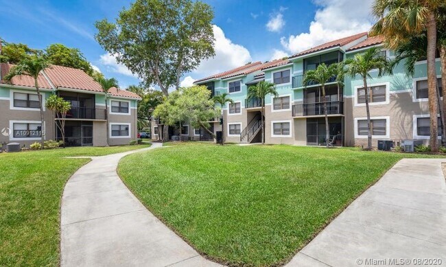 Foto del edificio - 730 S Park Rd