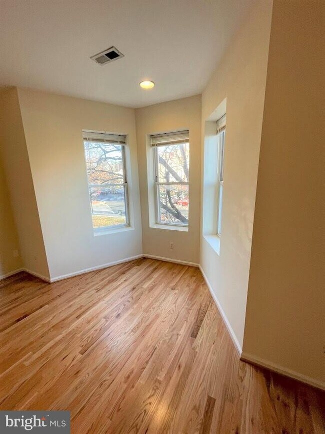 Building Photo - 1629 12th St NW