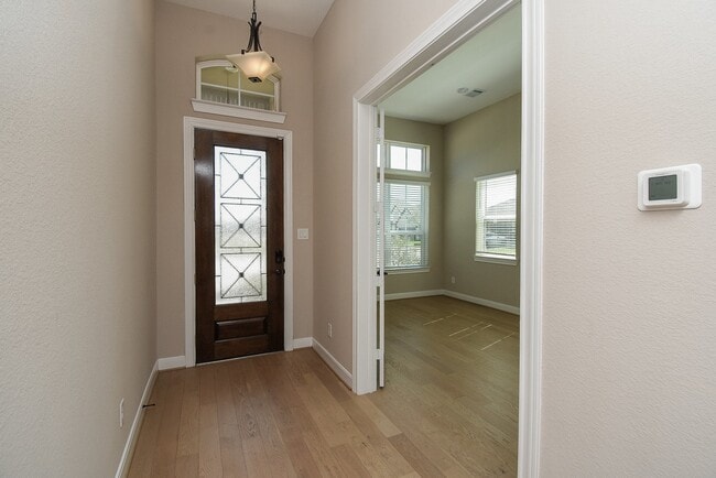 Foto del edificio - 2008 Harrow Oak Ln