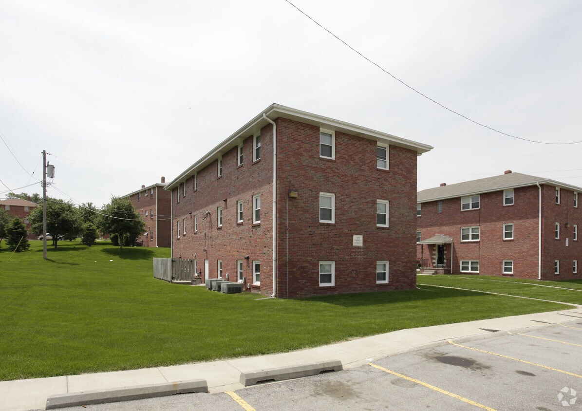 Building Photo - 7307 Parker St