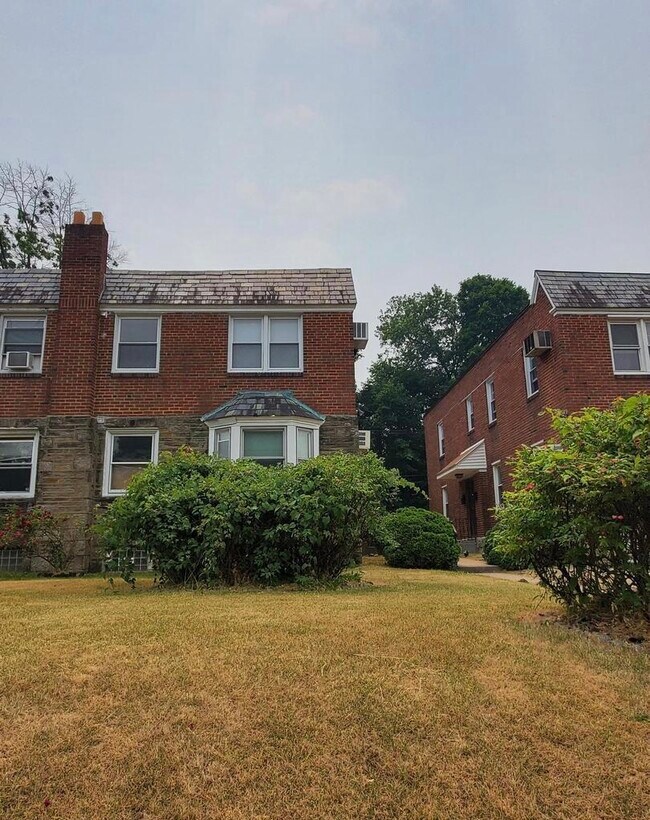 Front - 6910 Ardleigh St