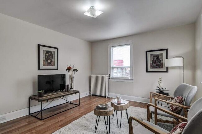 Photo du bâtiment - Donlands Apartments