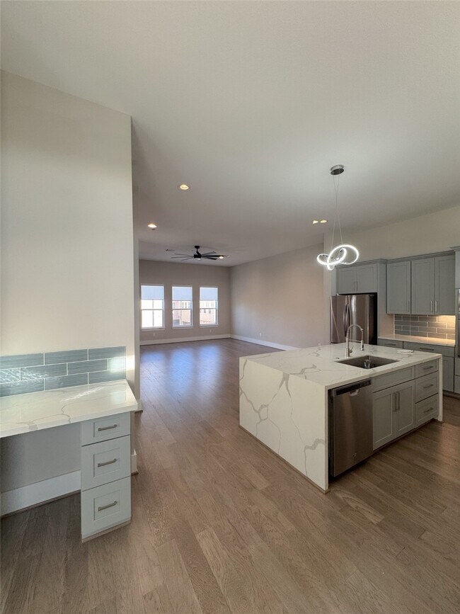 Foto del edificio - 1611 Parker St