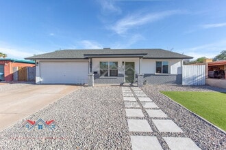 Building Photo - 433 W Santa Cruz Dr