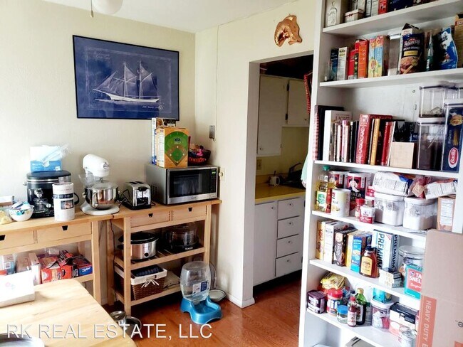 Building Photo - 2 br, 1.5 bath House - 8060 Niwot Rd #30