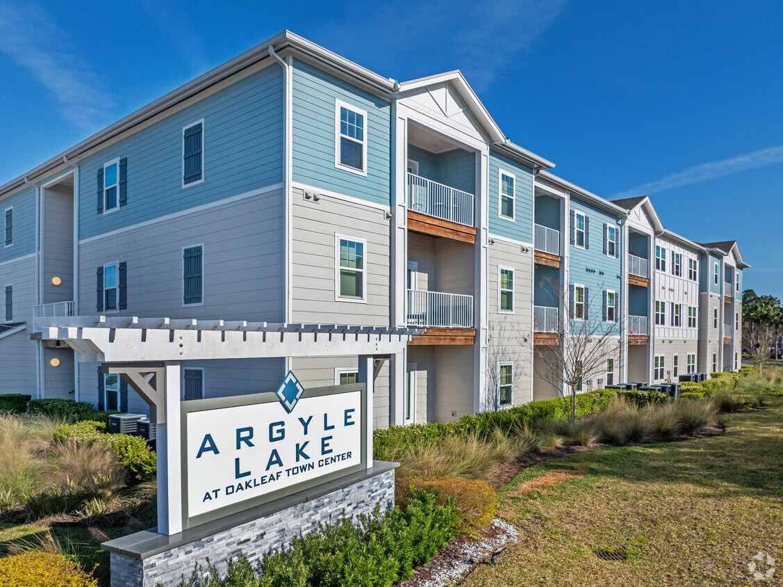 Primary - Argyle Lake at Oakleaf Town Center