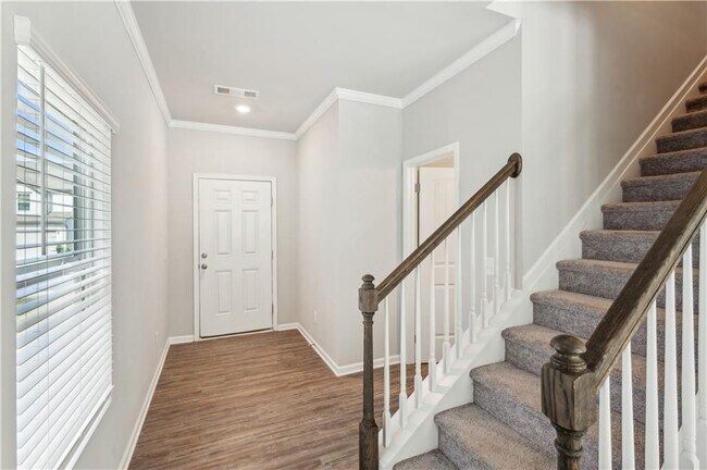 Building Photo - 67 Pointe Pl