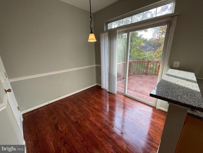 Foto del edificio - 4106 Hazelwood Ct