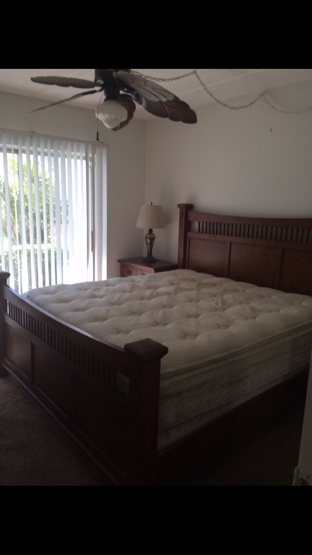 Bedroom - 4500 N Flagler Dr