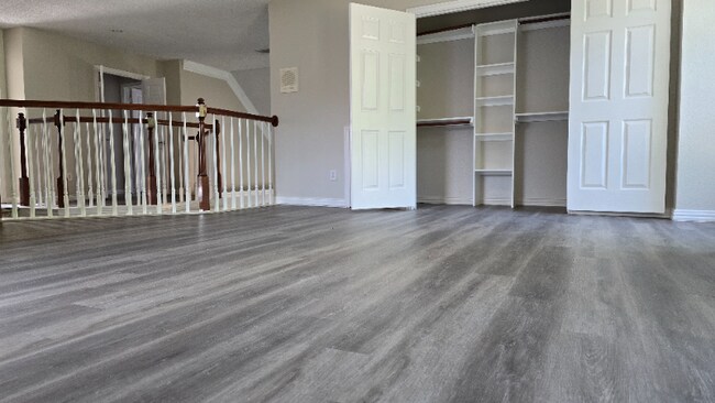 Foto del edificio - 2643 Garden Ridge Ln