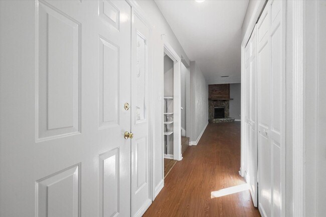 Foto del edificio - 3108 Ironwood Dr