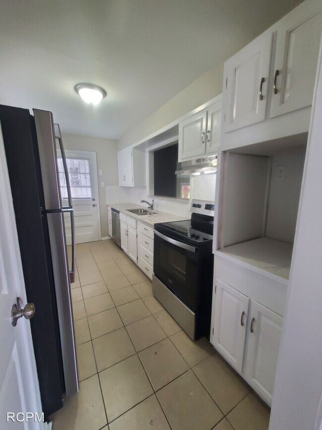 Building Photo - 2 br, 1 bath House - 3605 6th Ave