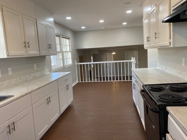 Building Photo - 7727 Ritter Dr