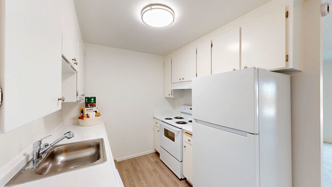 Building Photo - 400 Alameda del Prado