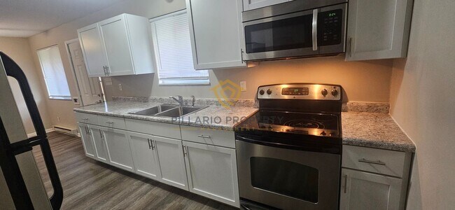 Foto del edificio - Renovated 1-Bedroom at Campbell Apartments Near Downtown Available NOW!