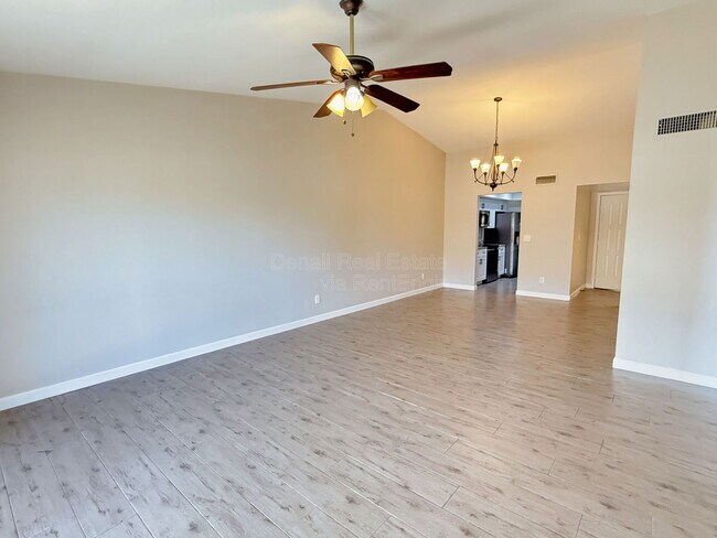 Foto del edificio - 2605 W Willow Ave