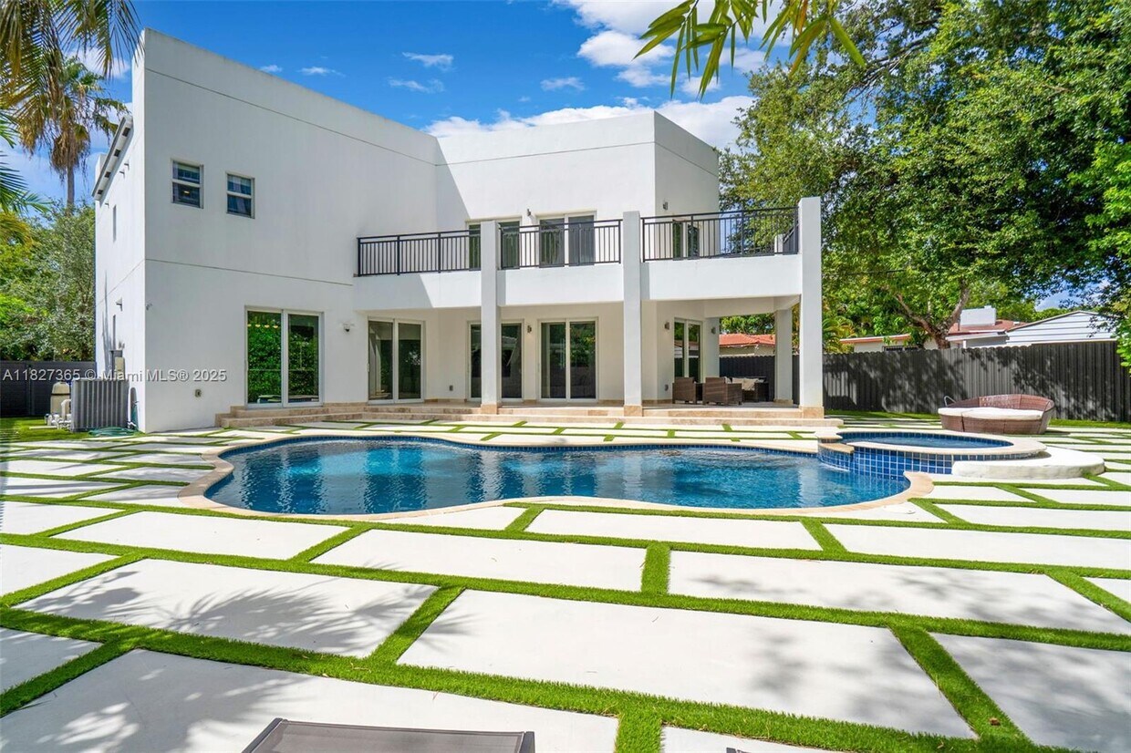 Foto principal - 2510 SW 2nd Ave